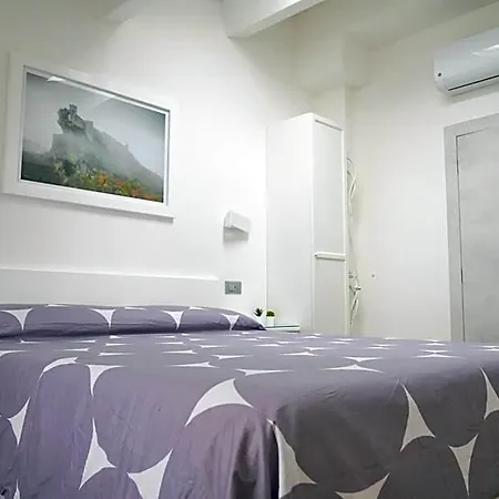 Residenza Aragonese Bed & Breakfast 4*